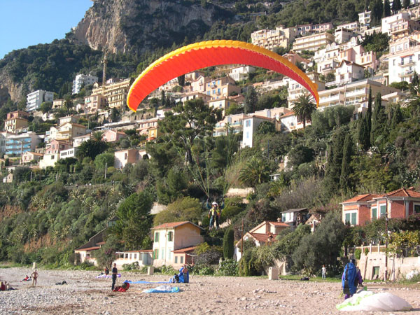 atterrissage sur la plage du Golf Bleu